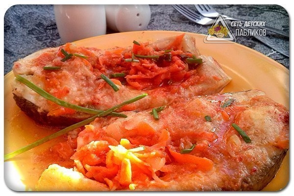 Рыба, тушенная с овощами. Рыба, тушенная с овощами.