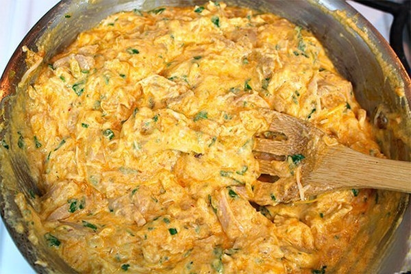 Курица с сыром и сметаной. Курица с сыром и сметаной.