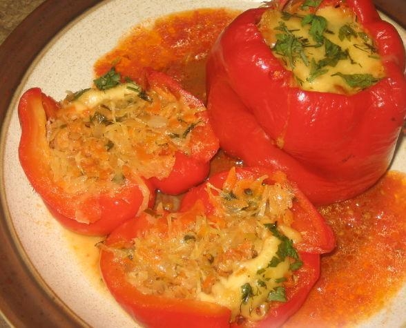 Перец, фаршированный овощами. Перец, фаршированный овощами.