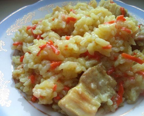 Полевая каша из риса с мясом. Полевая каша из риса с мясом.
