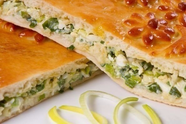 Быстрый (заливной) пирог с зелёным луком и яйцом для вашего школьника.