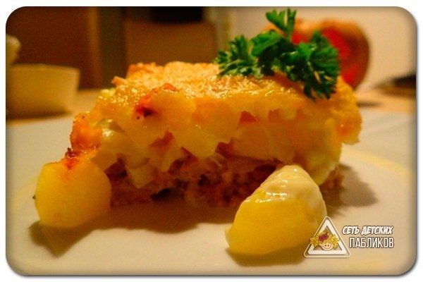 Мясо по-французски с черносливом.