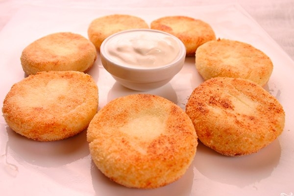 Сырники в духовке с манкой. Сырники в духовке с манкой.