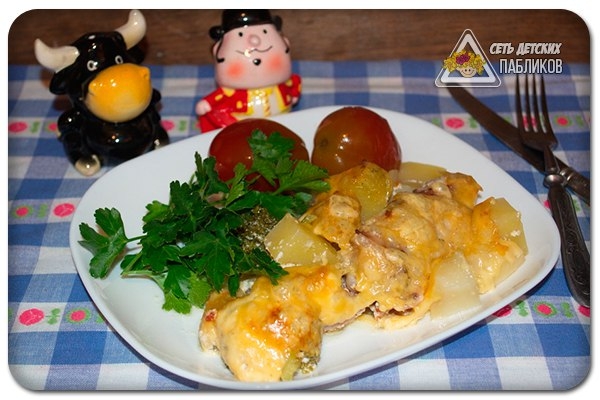 Запеканка с брокколи и курицей.