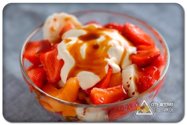 Десерт из клубники и банана. Десерт из клубники и банана.