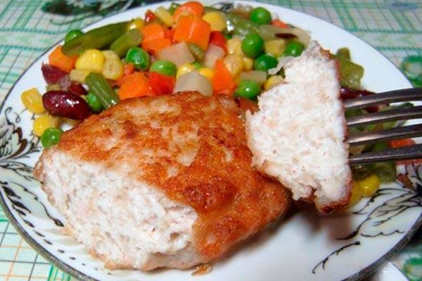 Котлеты из индейки и курицы.