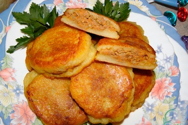 Картофельные оладьи с мясным секретом. Картофельные оладьи с мясным секретом.