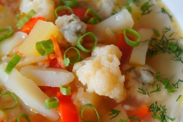 Пряный овощной суп с сырными ньоками. Пряный овощной суп с сырными ньоками.