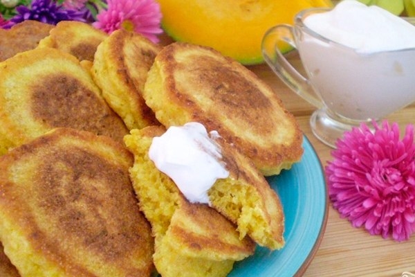Оладьи из тыквы с манкой. Оладьи из тыквы с манкой.