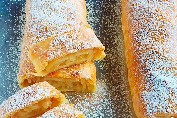 Творожный рулет с яблоками. Творожный рулет с яблоками.
