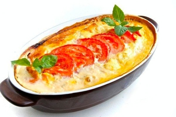 Нежная запеканка из куриного филе - сытно, вкусно и просто. Нежная запеканка из куриного филе - сытно, вкусно и просто.