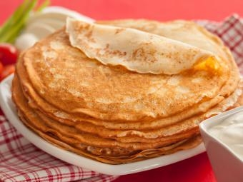 БЛИНЧИКИ НА РЯЖЕНКЕ И КЕФИРЕ