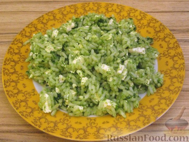 ШПИНАТНЫЙ РИС С БРЫНЗОЙ