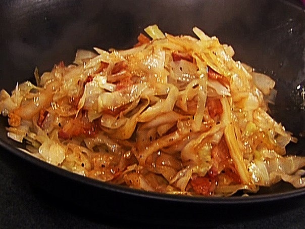 ЖАРЕНАЯ КАПУСТА С ЯЙЦОМ ЖАРЕНАЯ КАПУСТА С ЯЙЦОМ