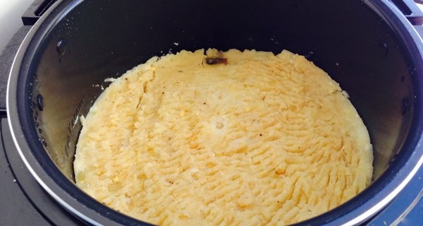 ЗАПЕКАНКА С МЯСОМ И ГРИБАМИ В МУЛЬТИВАРКЕ ЗАПЕКАНКА С МЯСОМ И ГРИБАМИ В МУЛЬТИВАРКЕ