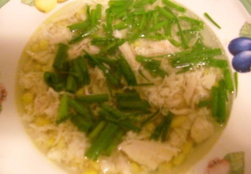 КУРИНЫЙ СУП З ЗЕЛЕНЬЮ И КУКУРУЗОЙ КУРИНЫЙ СУП З ЗЕЛЕНЬЮ И КУКУРУЗОЙ