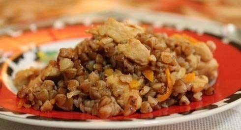Гречневый плов с куриным мясом