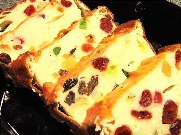 Яркая и вкусная творожная запеканка