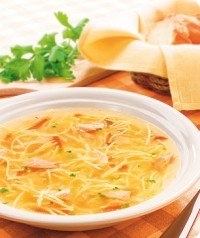 Бульон мясной с домашней лапшой. Для детей от 1,5 года. Бульон мясной с домашней лапшой. Для детей от 1,5 года.
