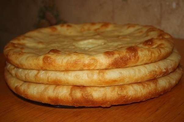 Осетинские пироги с мясом, с картошкой и сулугуни Осетинские пироги с мясом, с картошкой и сулугуни