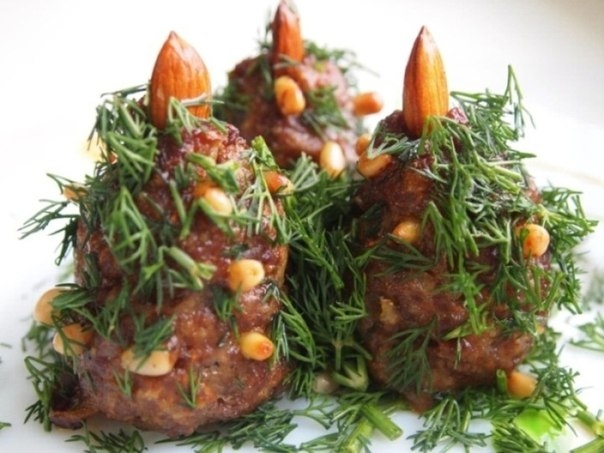 Мясные "елочки" в духовке Мясные "елочки" в духовке