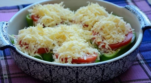 Перцы фаршированные под сыром