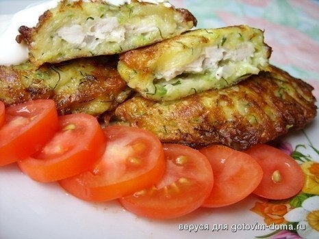Колдуны из кабачка, с куриным филе Колдуны из кабачка, с куриным филе