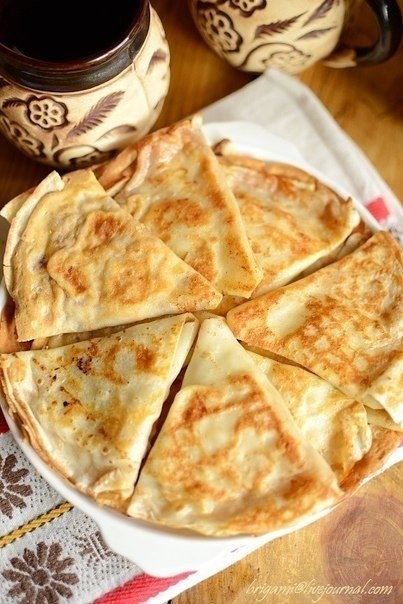 Блинные треугольнички с курицей.