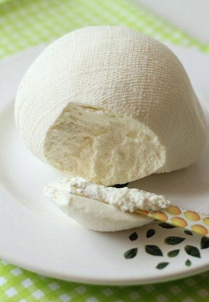 Творожный сыр из йогурта.