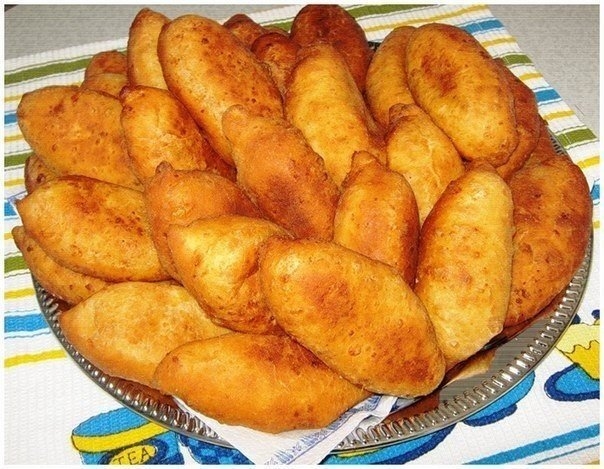 Жаренные творожные пирожки