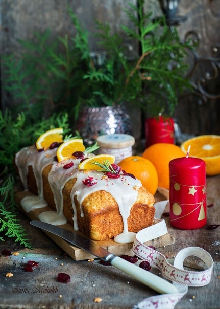 Творожный кекс с апельсином и клюквой.