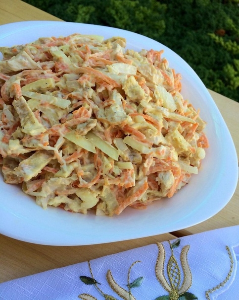 ОМЛЕТНЫЙ САЛАТ С КУРИЦЕЙ И КОРЕЙСКОЙ МОРКОВЬЮ