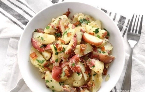 ДЕРЕВЕНСКИЙ КАРТОФЕЛЬНЫЙ САЛАТ ДЕРЕВЕНСКИЙ КАРТОФЕЛЬНЫЙ САЛАТ