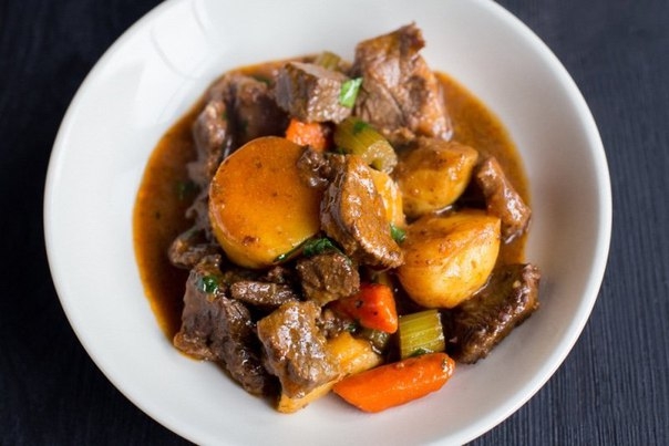 Тушеная картошка с мясом в скороварке Тушеная картошка с мясом в скороварке