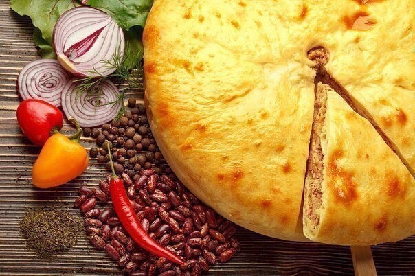 ОСЕТИНСКИЕ ПИРОГИ С МЯСКОМ ОСЕТИНСКИЕ ПИРОГИ С МЯСКОМ