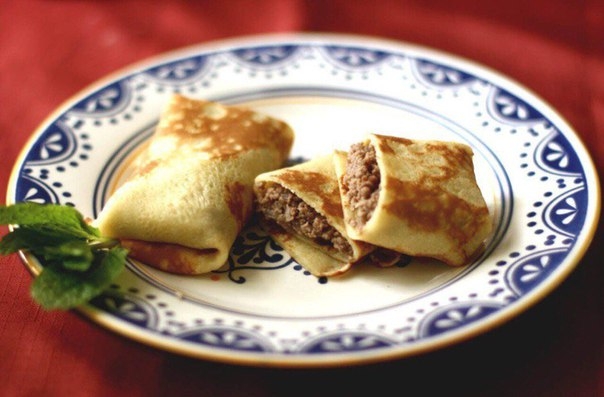 ЛЮБИМЫЕ БЛИНЧИКИ С МЯСОМ ЛЮБИМЫЕ БЛИНЧИКИ С МЯСОМ