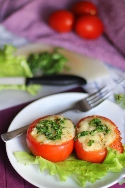 ПОМИДОРЫ ФАРШИРОВАННЫЕ С КУРИЦЕЙ