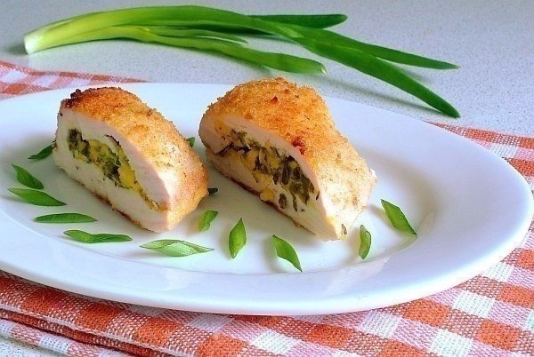 СОЧНОЕ КУРИНОЕ ФИЛЕ С ТВОРОГОМ И ЗЕЛЕНЬЮ