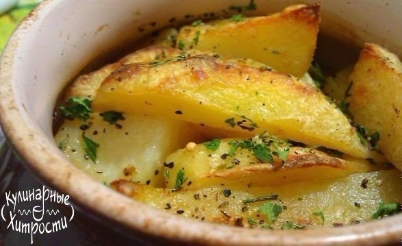 КАРТОШЕЧКА,ТУШЁННАЯ С МЯСОМ В ГОРШОЧКЕ КАРТОШЕЧКА,ТУШЁННАЯ С МЯСОМ В ГОРШОЧКЕ