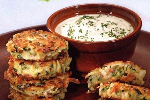 Оладьи картофельные с кабачком Оладьи картофельные с кабачком