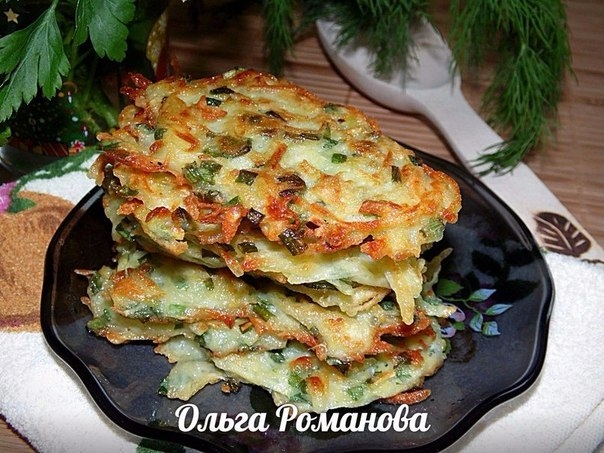 Драники с зелёным луком и чесноком Драники с зелёным луком и чесноком