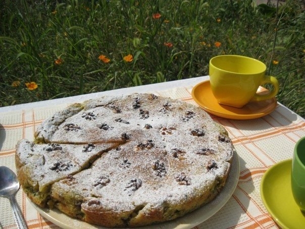 Пирог из цукини с орехами Пирог из цукини с орехами