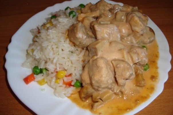 МЯСО В СЫРНОМ СОУСЕ К УЖИНУ МЯСО В СЫРНОМ СОУСЕ К УЖИНУ