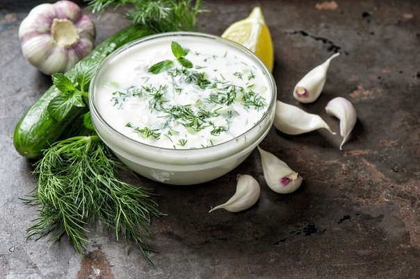 ЛЁГКИЙ СОУС С ЧЕСНОКОМ