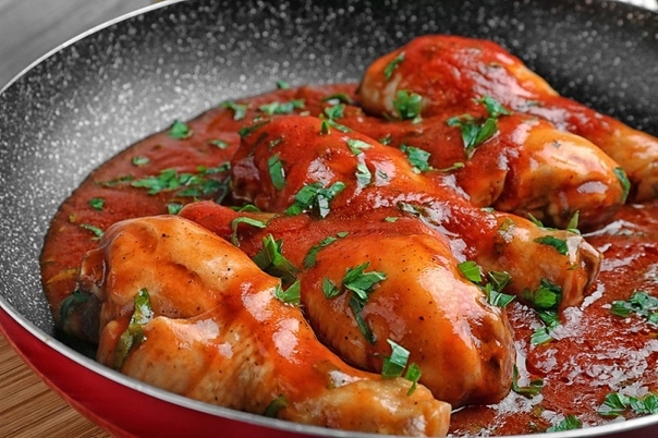 БЛЮДО ИЗ КУРИЦЫ НА СКОВОРОДЕ