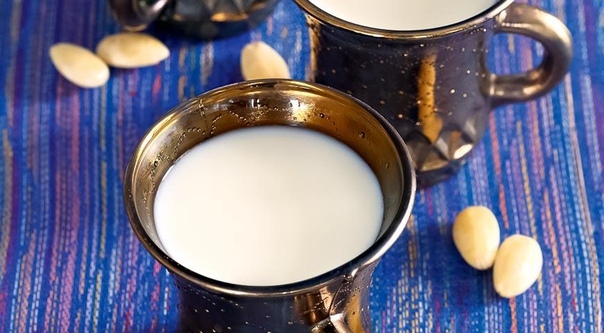 Миндальное молоко, магрибская кухня Миндальное молоко, магрибская кухня