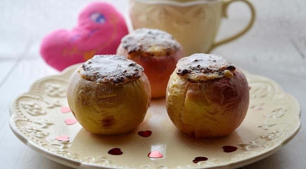 Запечённые яблоки с ореховой начинкой. Запечённые яблоки с ореховой начинкой.