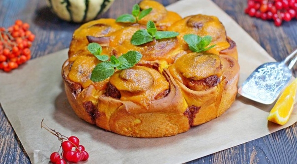 Тыквенные булочки с апельсиновой глазурью