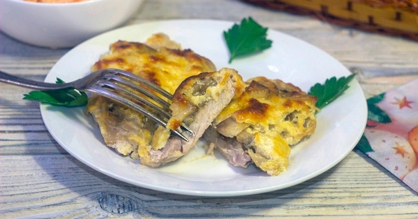 Картофель с грибами и свининой в духовке Картофель с грибами и свининой в духовке