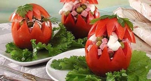 Помидоры с начинкой из ветчины и зеленого горошка Помидоры с начинкой из ветчины и зеленого горошка